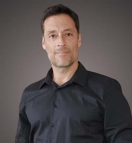 Julián Busca, Responsable internacionalización OCF